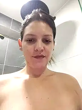 Mia Hampton online show from 02.12.25