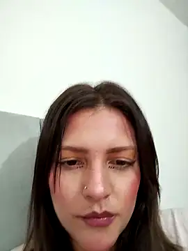 Mia Hampton online show from 03.07.25