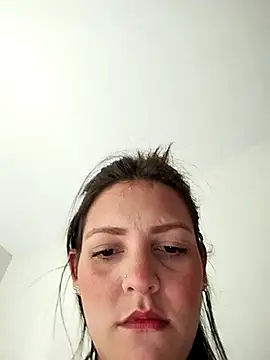 Mia Hampton online show from 03.21.25