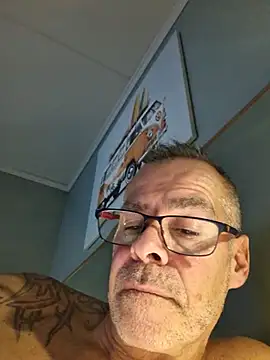 DarrenSullivanSlut online show from 11.05.25