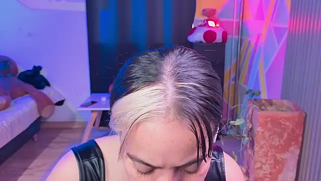 Cuttiealice online show from 11.06.25