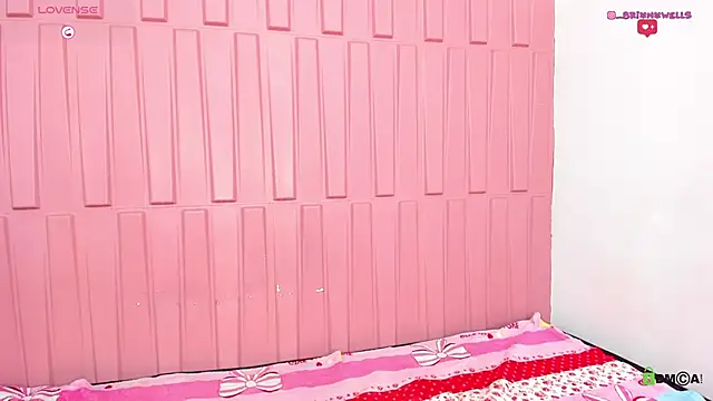 Briana Wells  online show from 12.20.24