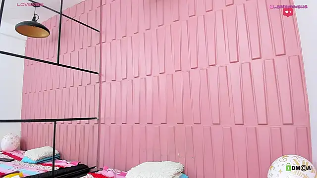 Briana Wells  online show from 12.21.24