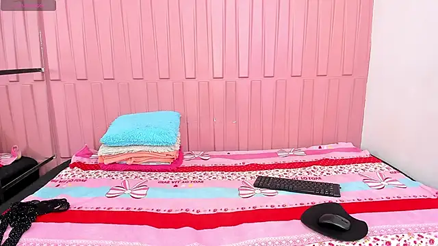 Briana Wells  online show from 12.27.24