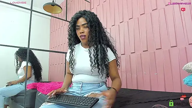 Briana Wells  online show from 02.21.25