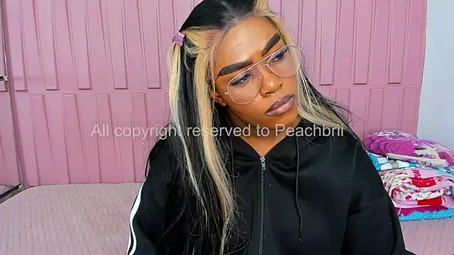 Briana Wells  online show from 09.23.25