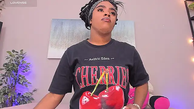 Briana Wells  online show from 02.25.26