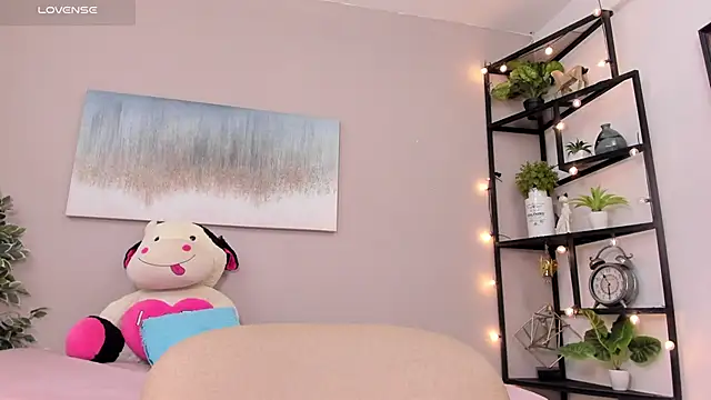 Briana Wells  online show from 03.31.26