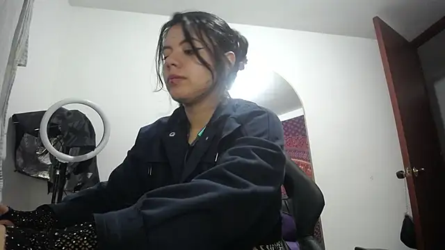 Yourmadame P online show from 02.17.26