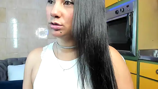 Leticia goddes online show from 03.17.25