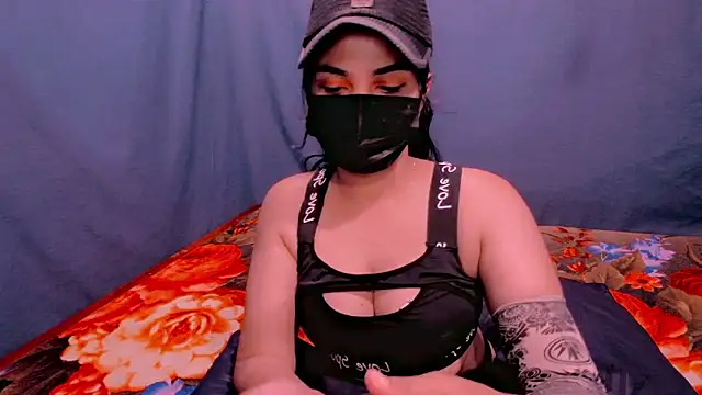 Snapshot of Kiara-Tanvi chatting on 07.26.26 Kiara-Tanvi online show from 07.26.26