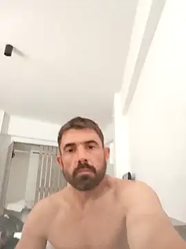 Snapshot of George21ek chatting on 10.28.25 George21ek online show from 10.28.25