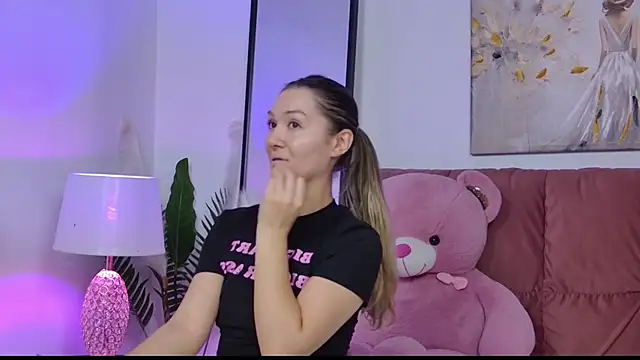 NicolLopeze online show from 11.23.25