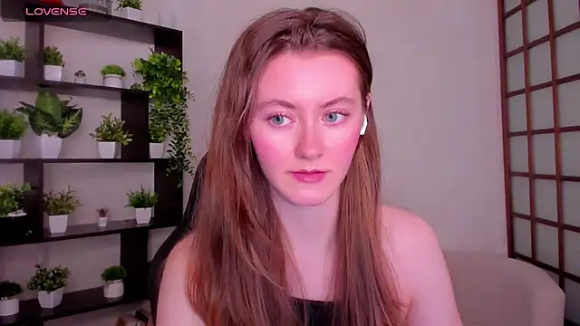 KateCuddle online show from 11.20.25