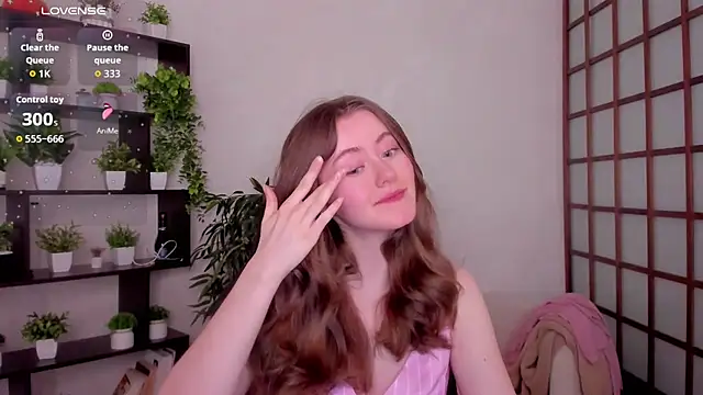 KateCuddle online show from 02.20.26