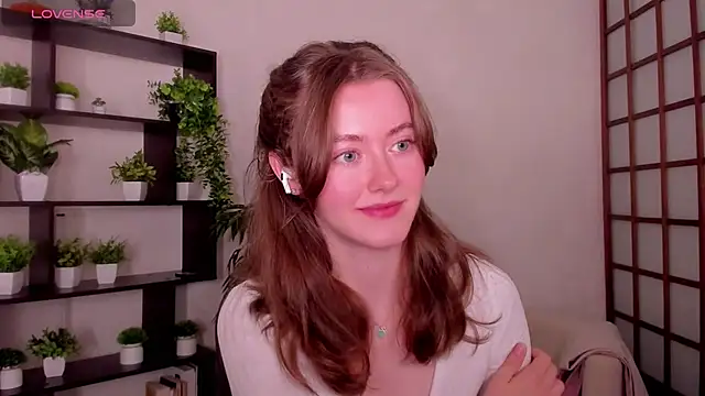 Snapshot of KateCuddle chatting on 07.09.26 KateCuddle online show from 07.09.26