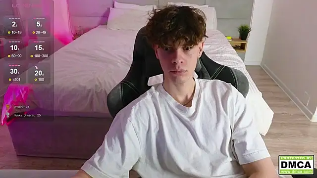 Snapshot of cute_thomas chatting on 02.12.25 cute thomas online show from 02.12.25