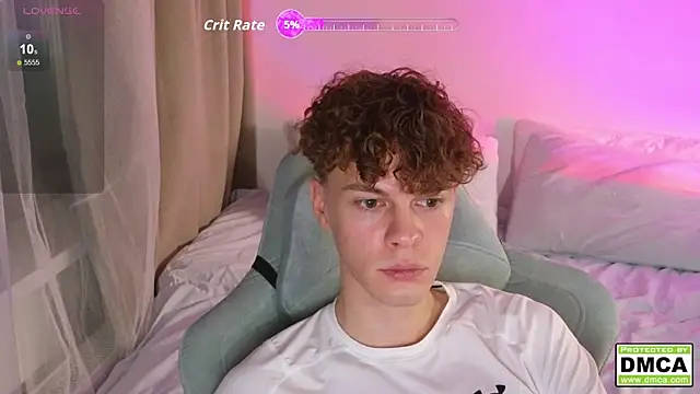 Snapshot of cute_thomas chatting on 10.01.25 cute thomas online show from 10.01.25