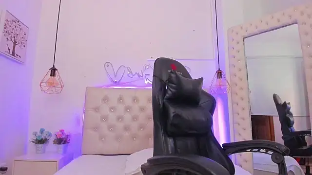 xiomara  cortes online show from 01.27.25