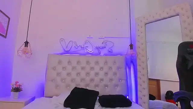 xiomara  cortes online show from 03.20.25