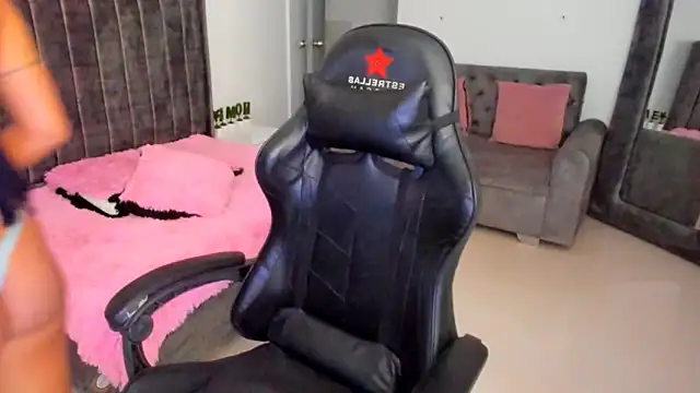 xiomara  cortes online show from 09.18.25