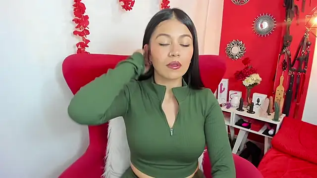 julieta evans  online show from 02.25.25