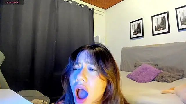 sofimendoza online show from 10.19.25