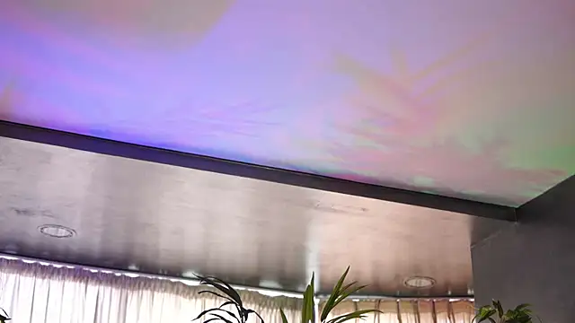 HotSkinnyX online show from 06.12.26