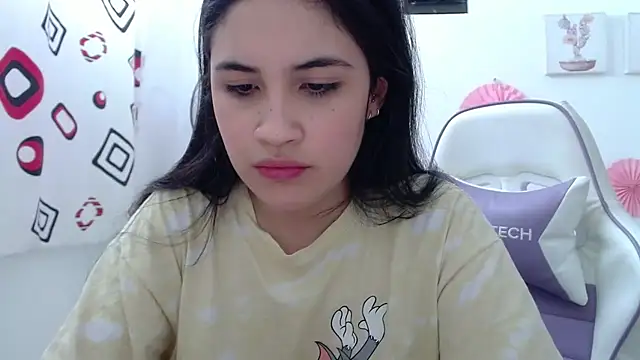 Snapshot of InocentHeaven1 chatting on 12.22.25 InocentHeaven1 online show from 12.22.25