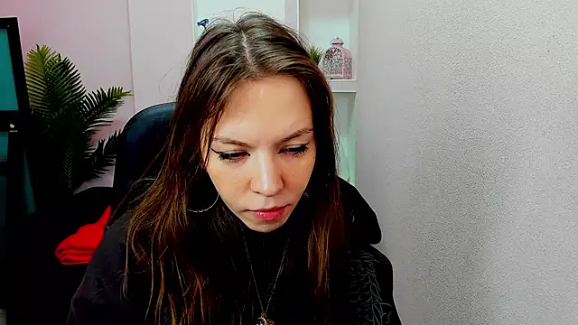 Snapshot of Persephoni chatting on 01.24.25 Persephoni online show from 01.24.25