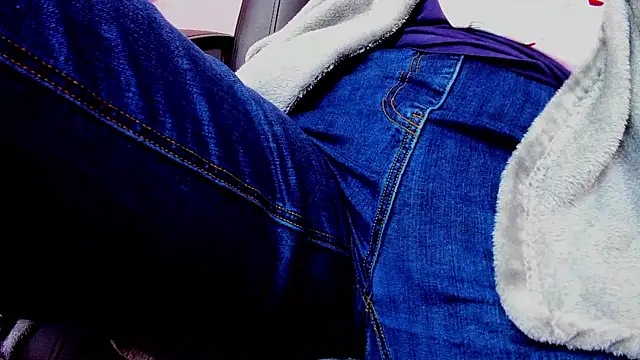 Snapshot of Persephoni chatting on 02.01.25 Persephoni online show from 02.01.25