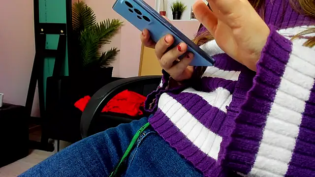 Snapshot of Persephoni chatting on 02.15.25 Persephoni online show from 02.15.25