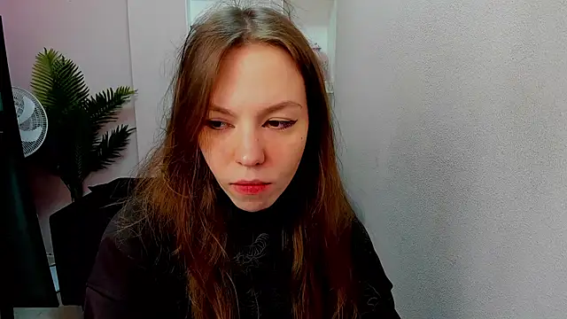 Snapshot of Persephoni chatting on 03.01.25 Persephoni online show from 03.01.25