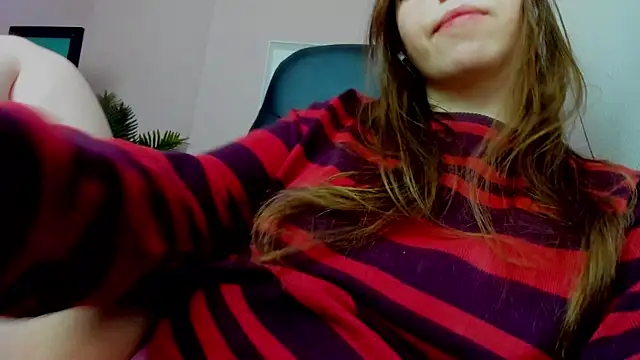 Snapshot of Persephoni chatting on 03.09.25 Persephoni online show from 03.09.25