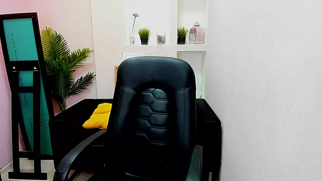 Snapshot of Persephoni chatting on 03.16.25 Persephoni online show from 03.16.25