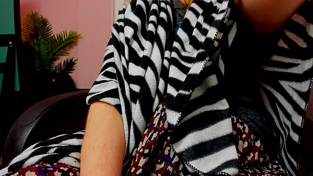 Snapshot of Persephoni chatting on 09.13.25 Persephoni online show from 09.13.25