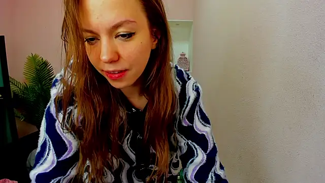 Snapshot of Persephoni chatting on 09.21.25 Persephoni online show from 09.21.25