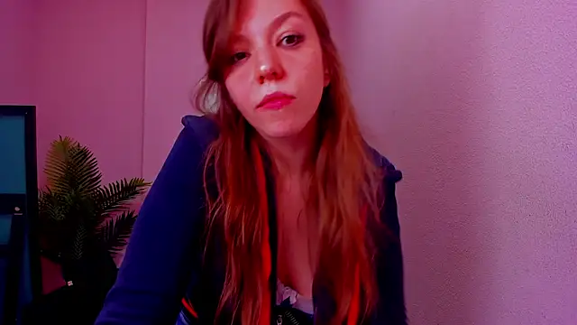 Snapshot of Persephoni chatting on 10.29.25 Persephoni online show from 10.29.25