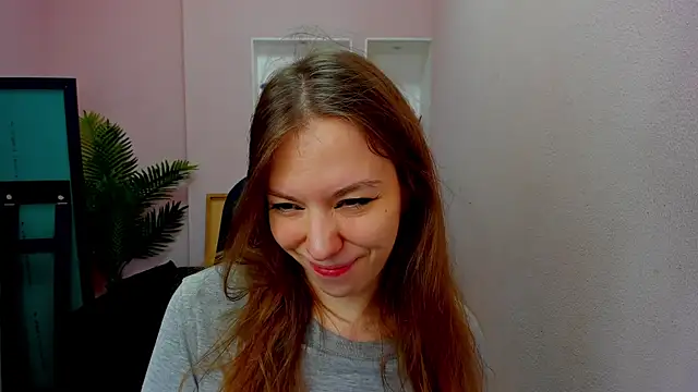 Snapshot of Persephoni chatting on 11.23.25 Persephoni online show from 11.23.25