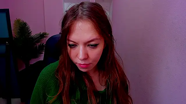 Snapshot of Persephoni chatting on 12.02.25 Persephoni online show from 12.02.25