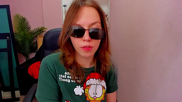 Persephoni online show from 12.17.25