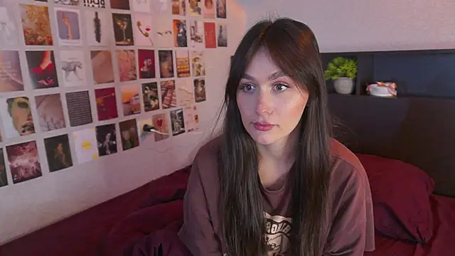 Snapshot of itssophiie chatting on 09.10.25 itssophiie online show from 09.10.25