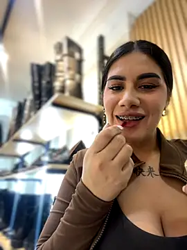 clarachanelricek online show from 10.07.25