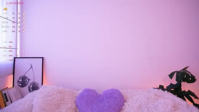 Snapshot of annie24_evans chatting on 01.23.25 annie24 evans online show from 01.23.25