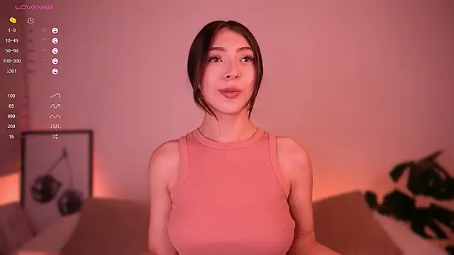 Snapshot of annie24_evans chatting on 01.31.25 annie24 evans online show from 01.31.25