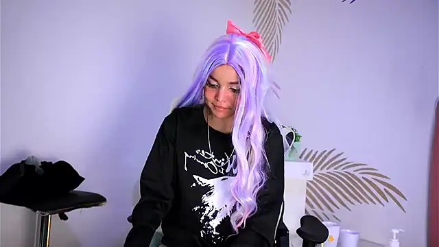 dianebleu online show from 02.18.25