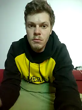 Snapshot of mojpipik21cm chatting on 11.19.25 mojpipik21cm online show from 11.19.25