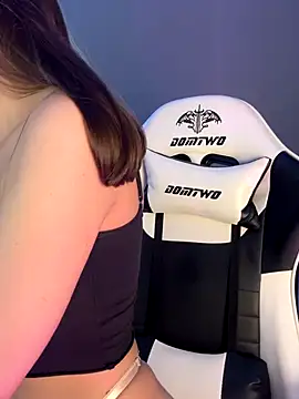 julia fly online show from 01.07.26