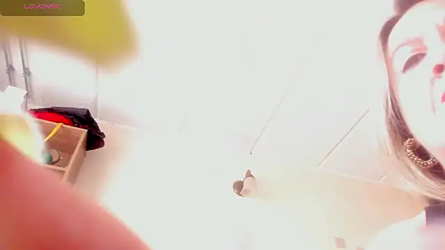 charlize legs online show from 12.08.24