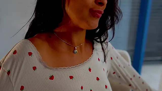 anabelcurvy online show from 10.13.25